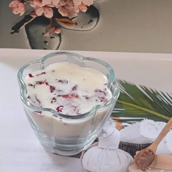 Świeca różana sojowa szklana