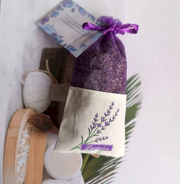 Lawendowa pamiątka z sercem – zapach, który mówi: Dziękujemy!