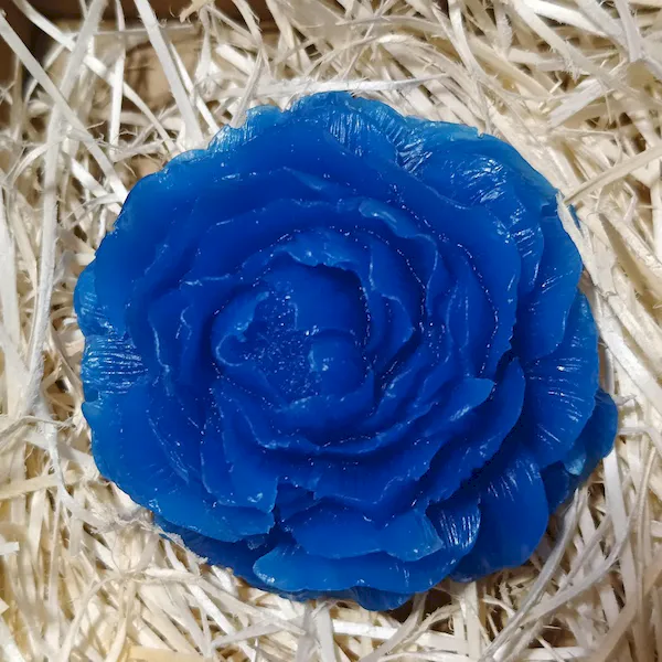 Ręcznie wykonana mydlana piwonia w pudełku prezentowym, inspirowana zapachem perfum