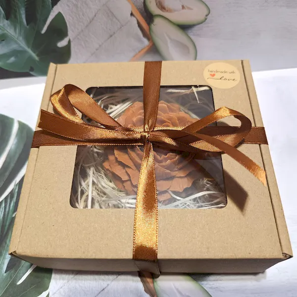 Ekskluzywny kwiat piwonii z mydła w ozdobnym pudełku na Dzień Nauczyciela