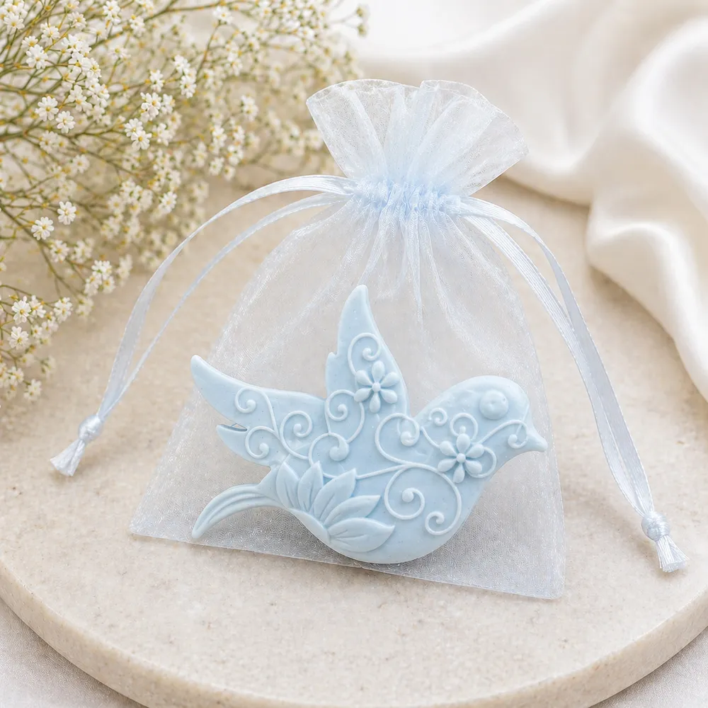 mydełko gołąbek w woreczku organza elegancki prezent na uroczystość komunijną i ślubną